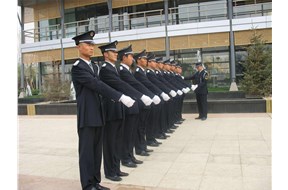 敲鑼打鼓迎春節,雷豹保安祝您新春快樂!